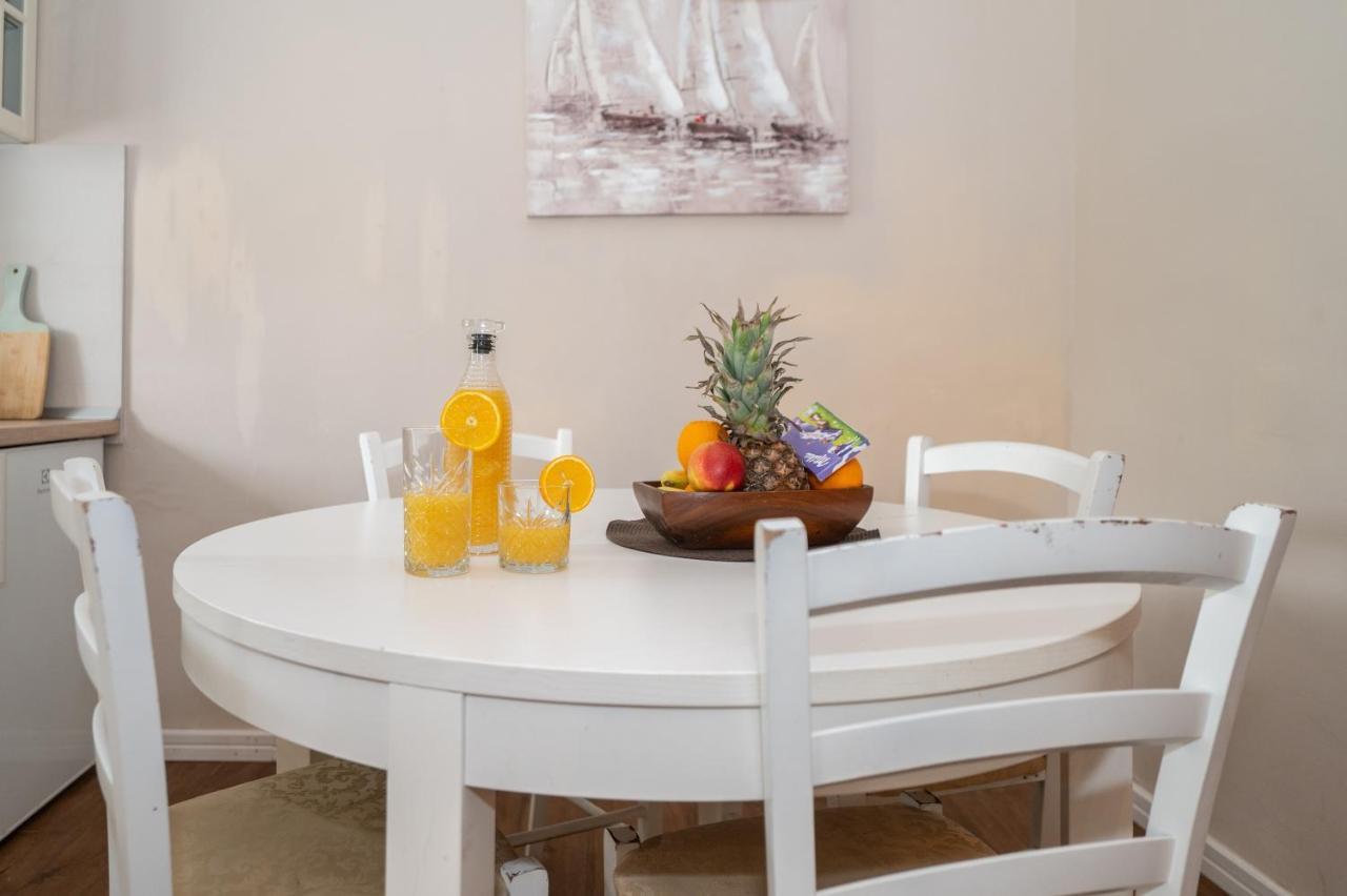 Apartment Petra & Apartment Rustic Makarska Buitenkant foto
