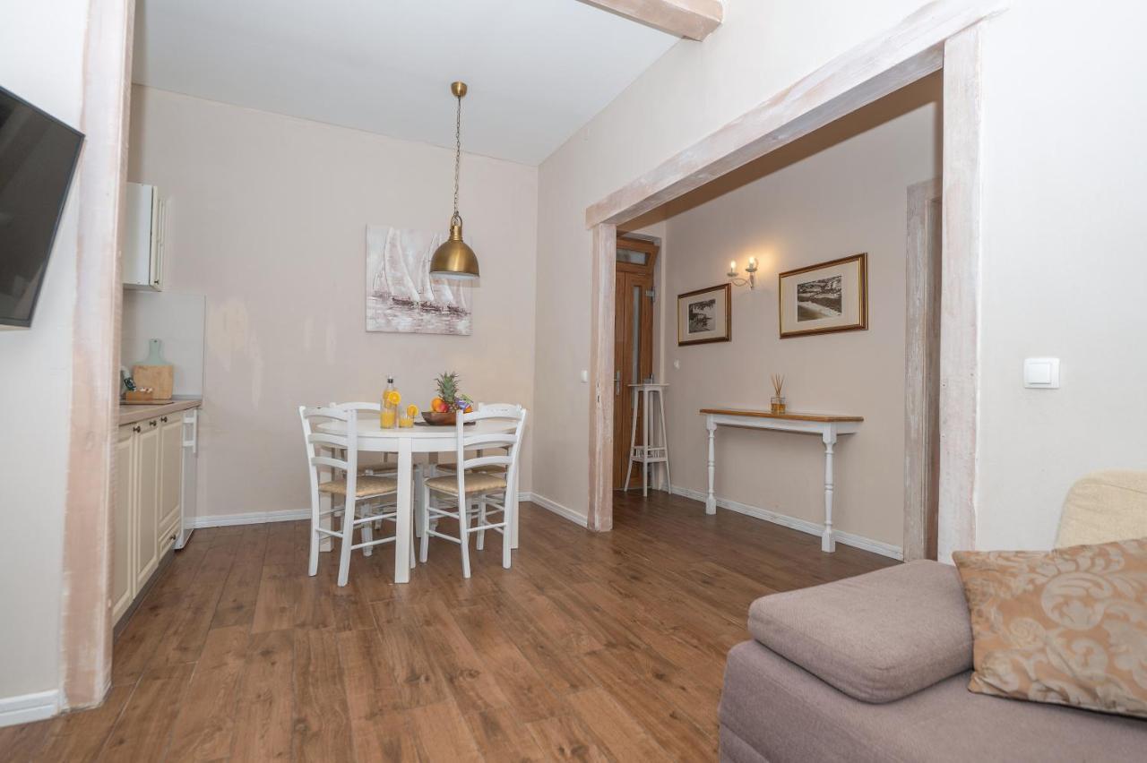 Apartment Petra & Apartment Rustic Makarska Buitenkant foto