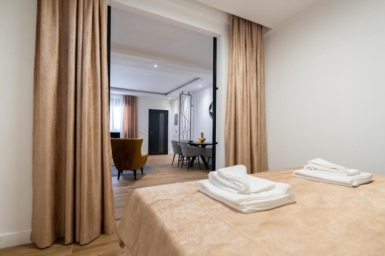Apartment Petra & Apartment Rustic Makarska Buitenkant foto