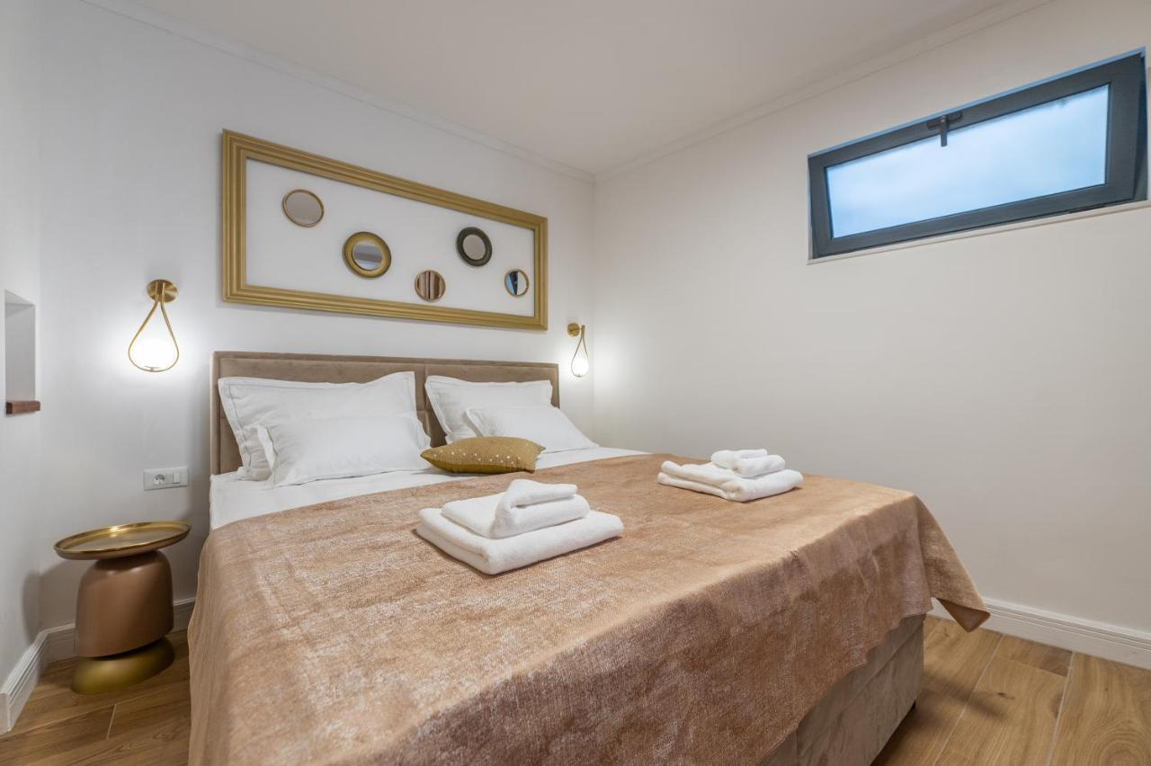 Apartment Petra & Apartment Rustic Makarska Buitenkant foto