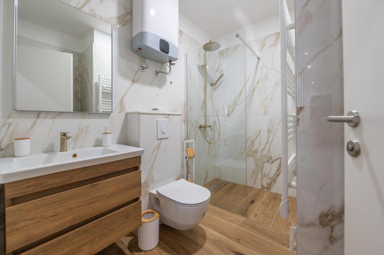 Apartment Petra & Apartment Rustic Makarska Buitenkant foto