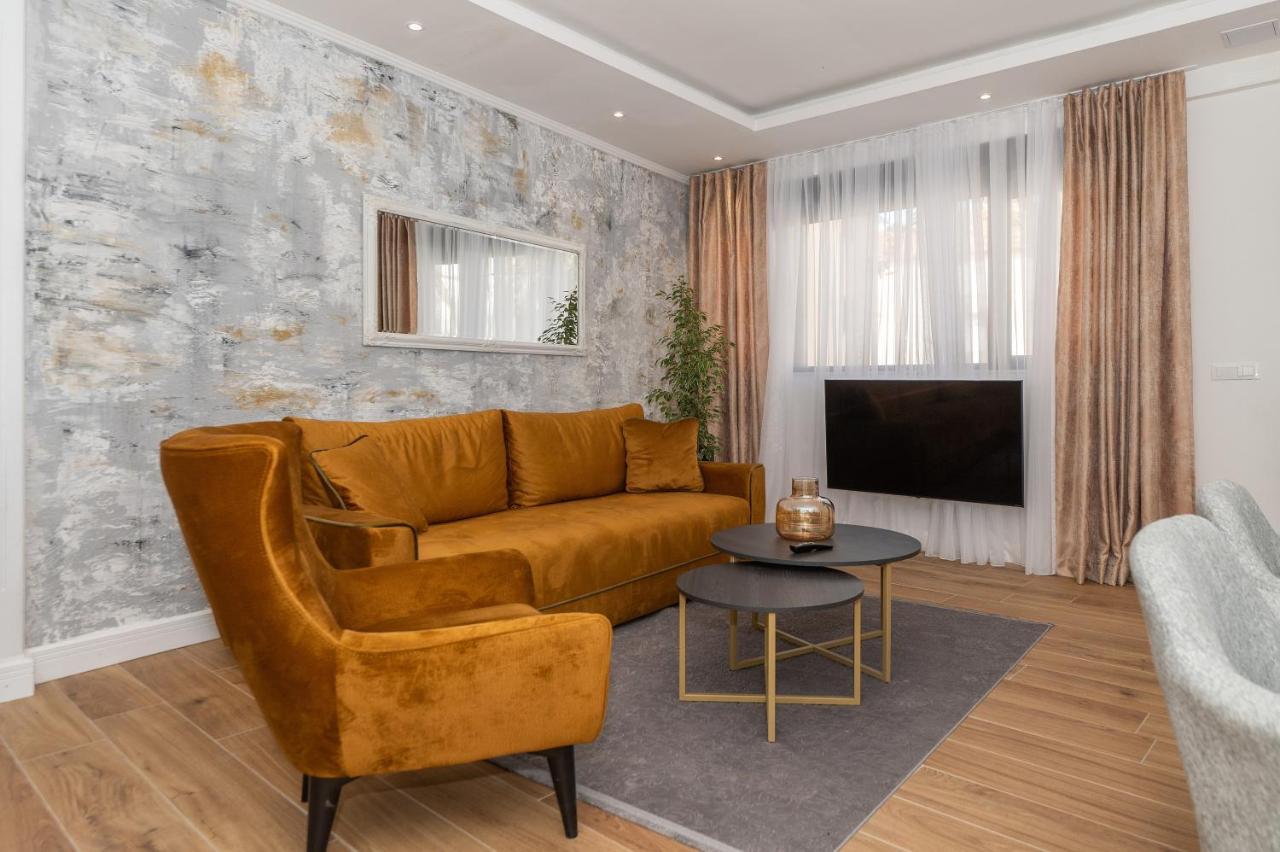 Apartment Petra & Apartment Rustic Makarska Buitenkant foto
